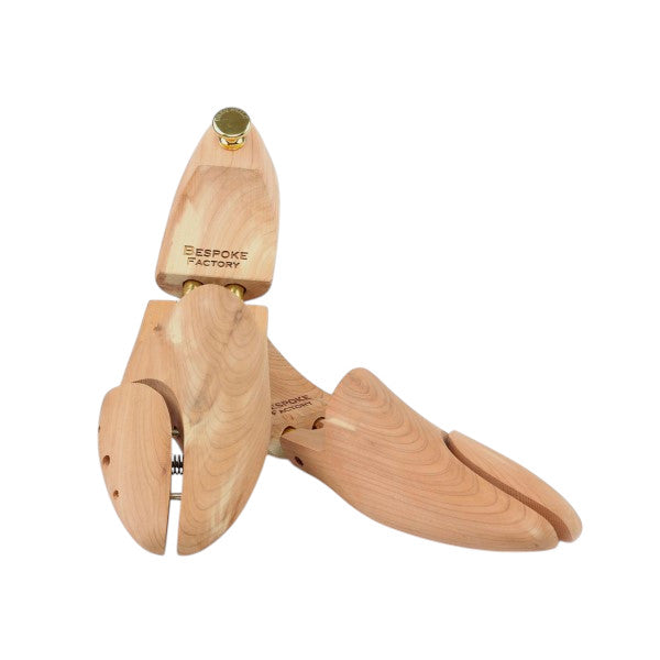 Cedar Shoe Tree Labeled