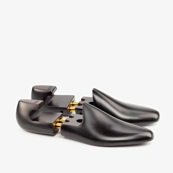 Men Shoe Tree Black (Labeled)