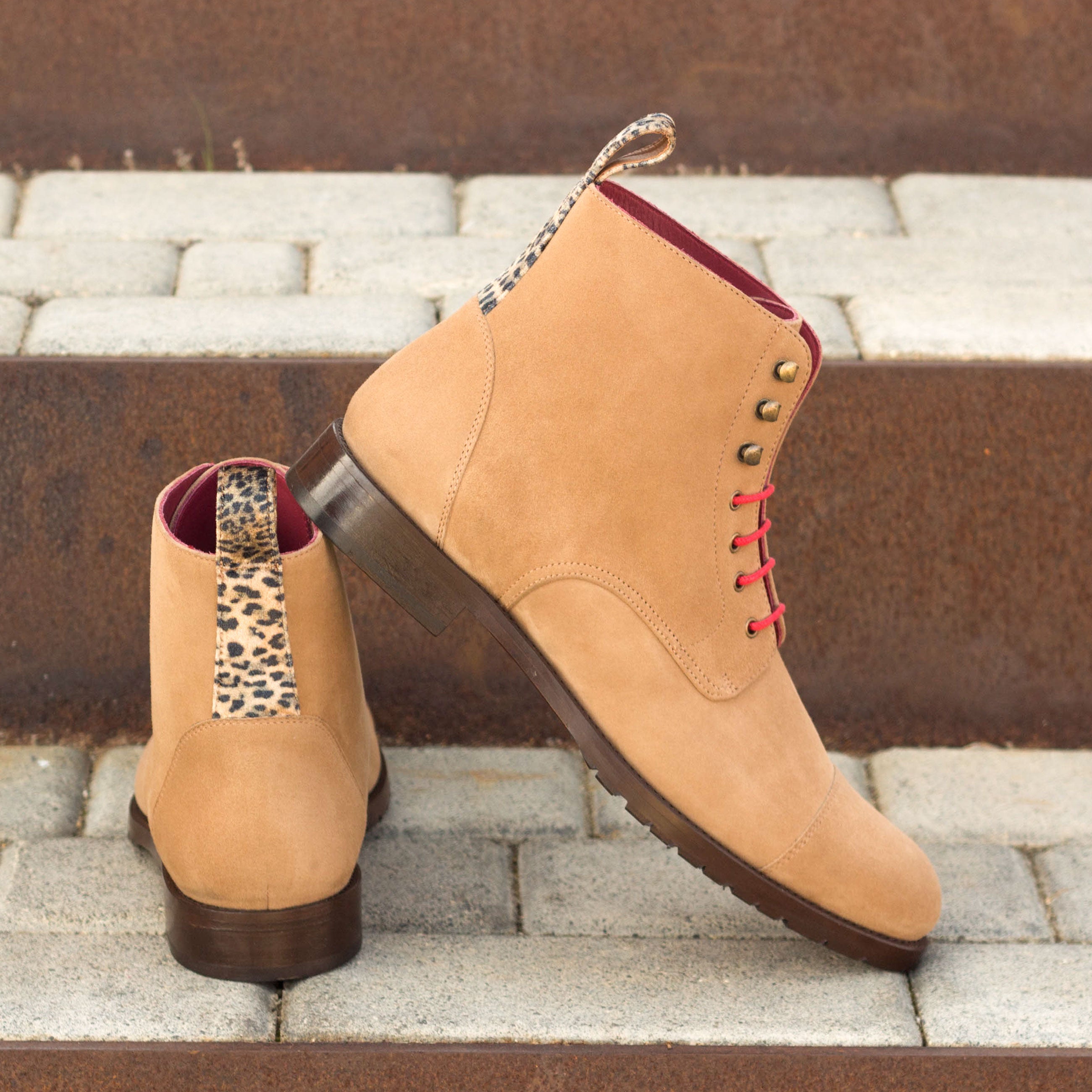 Women's Lace Up Captoe Boot