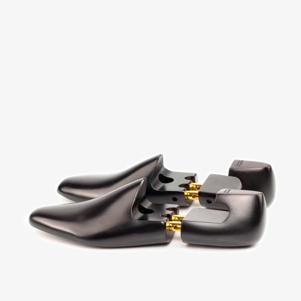 Men Shoe Tree Black (Labeled)