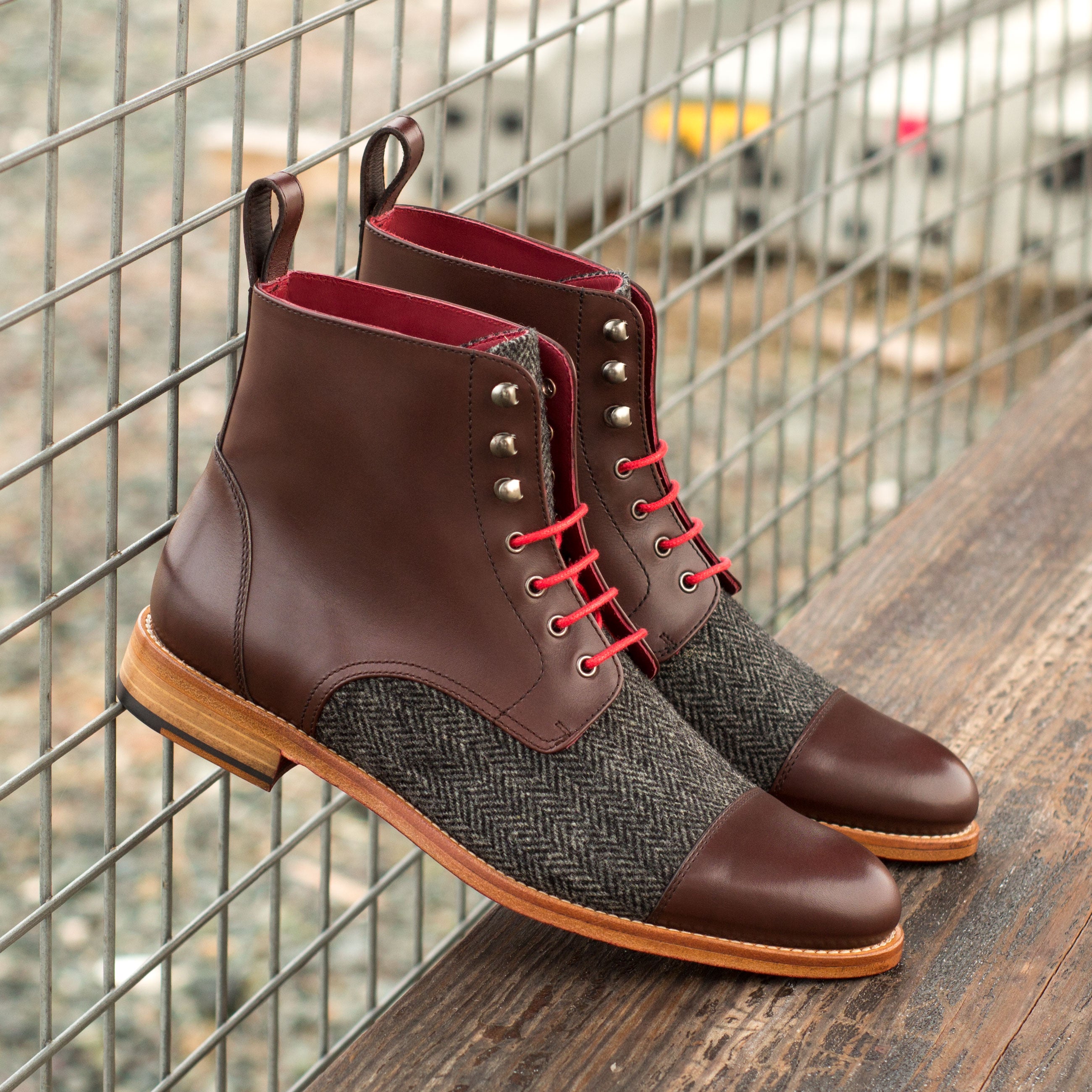 Women's Lace Up Captoe Boot