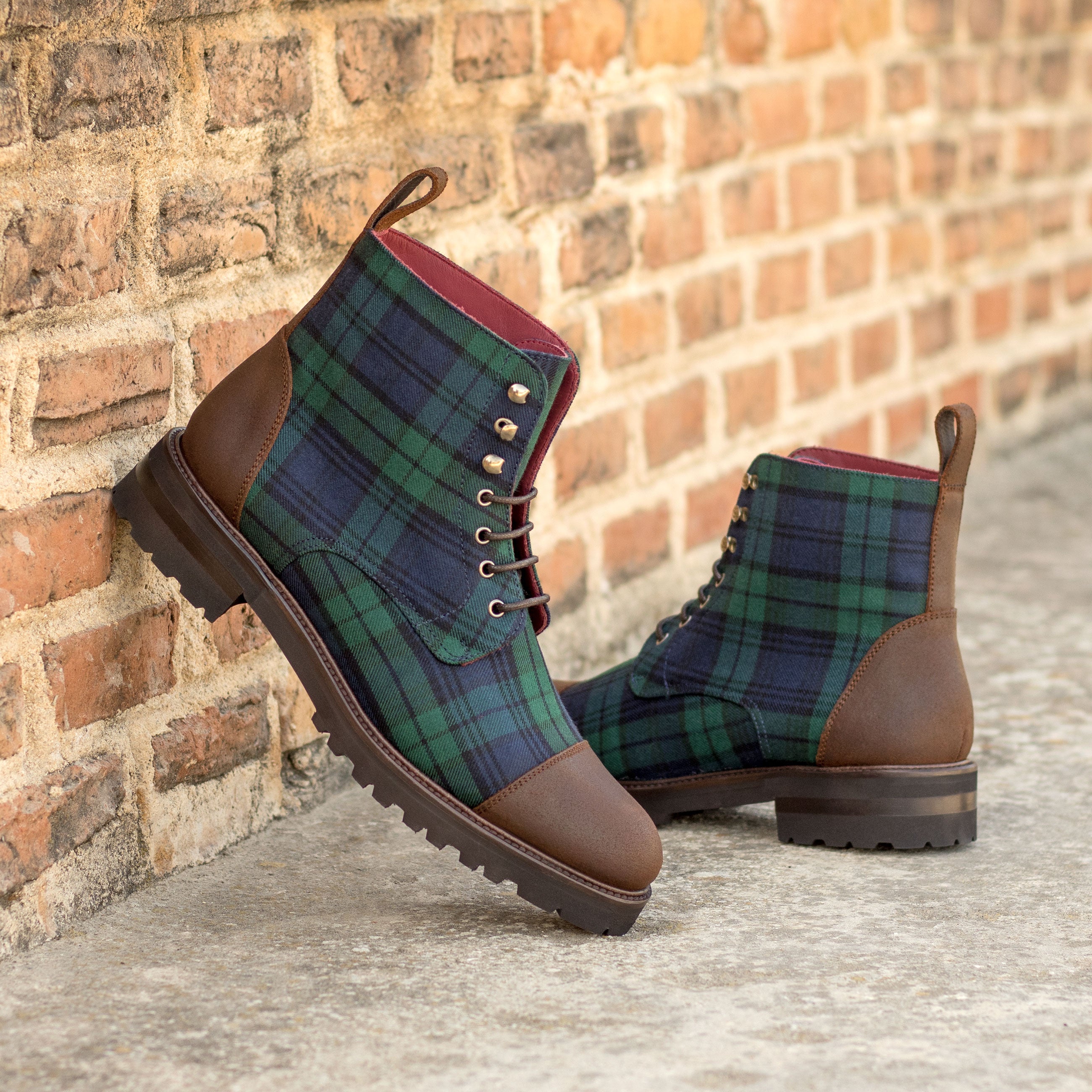 Women's Lace Up Captoe Boot
